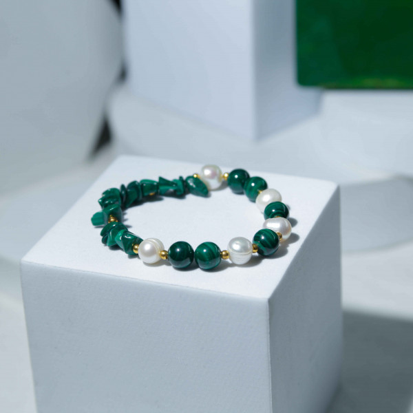 White and Dark Green Gemstone Bracelet